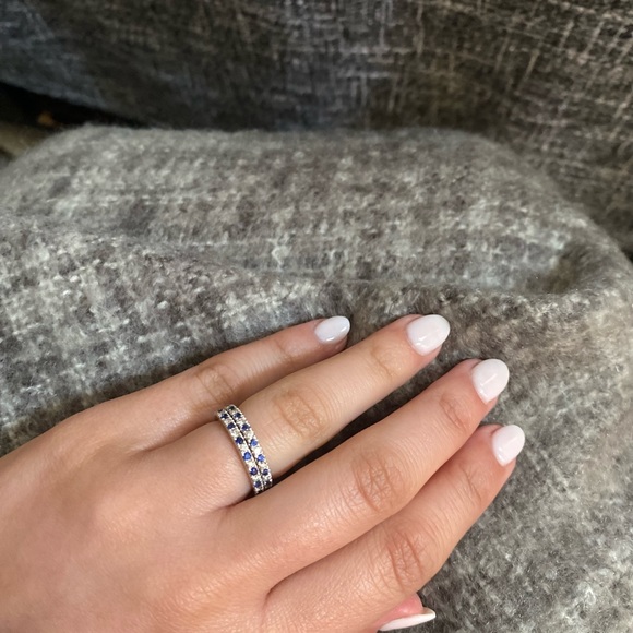 Vera Wang Wedding Bands - Picture 4 of 5